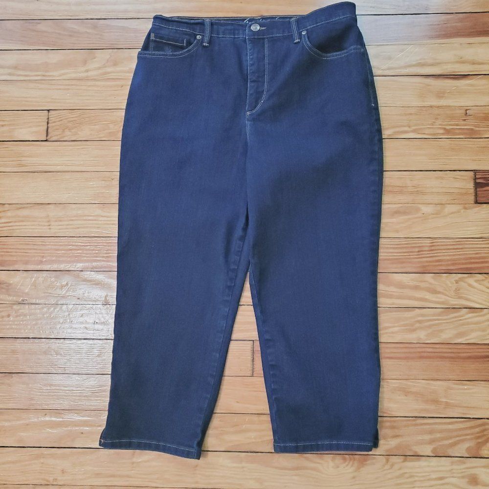 Gloria Vanderbilt Amanda DW Crop Ankle With Slits & Grommets 12